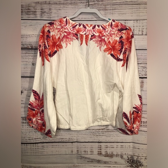 VENUS cream and pink embellished relaxed linen blouse - Picture 10 of 11